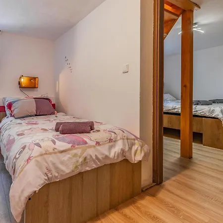 Centar I Holiday home *