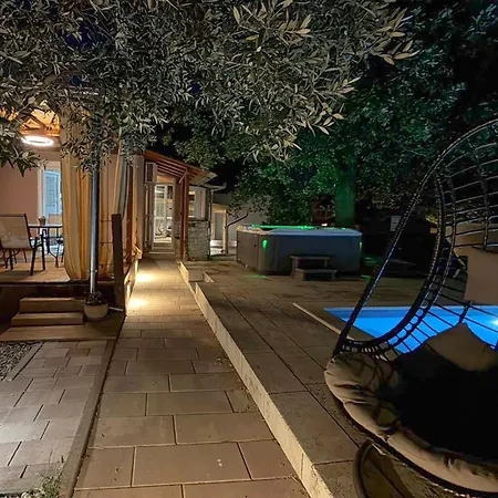 Centar I Holiday home Pula