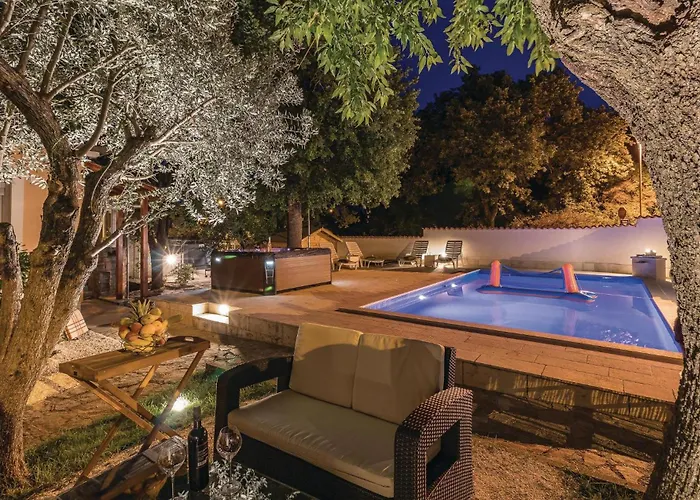 Centar I Nyaraló Póla