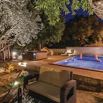 Centar I Hébergement de vacances Pula